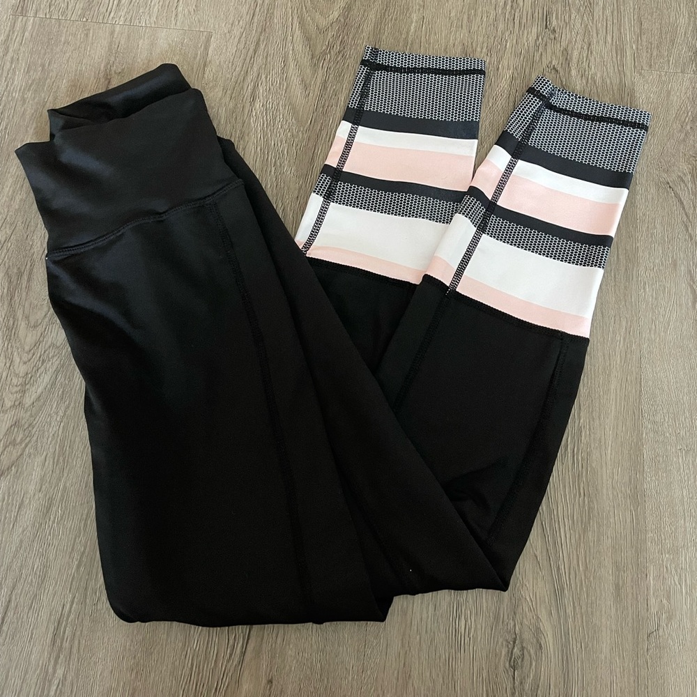 Sarah’s Day White Fox leggings size medium